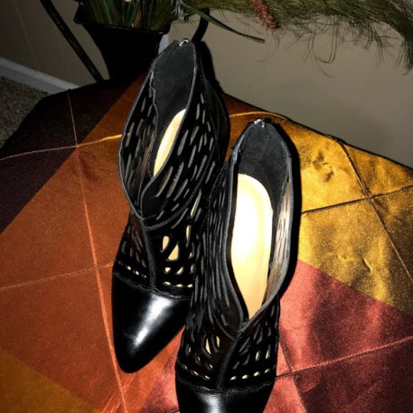 NINE WEST Black Cage Heels - Picture 3 of 7